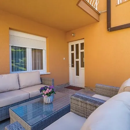 Apartman Viskovo-opatija 4* Viskovo